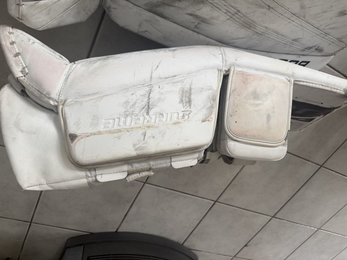 Bauer Protezioni & Imbottiture: Bauer Supreme 3S Beinschoner – Usato da Pfyn venduto da thi_rs87 3
