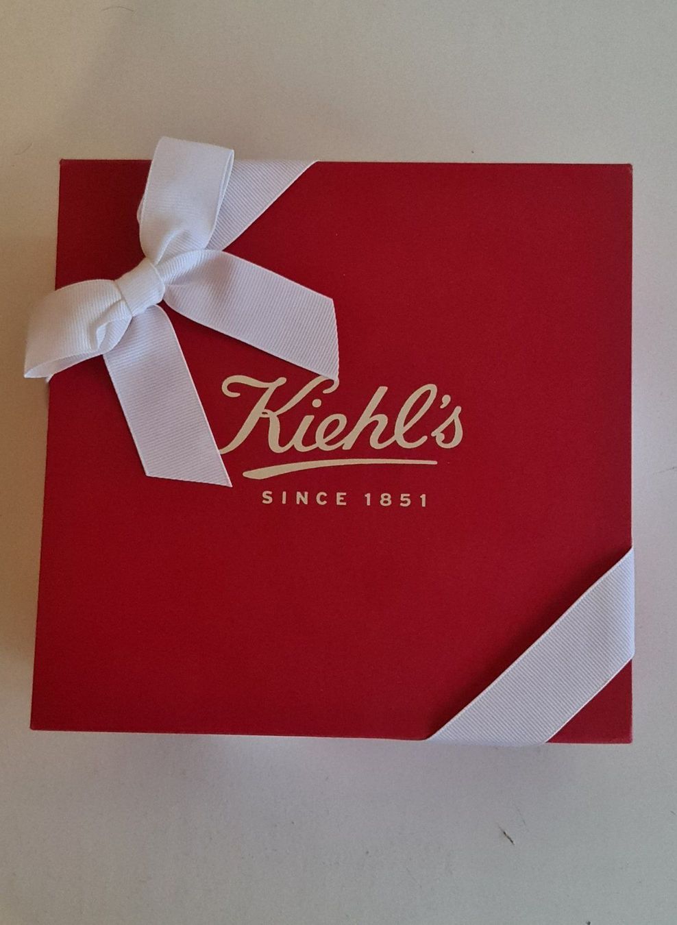 Kiehls Cura del viso: Coffret soin visage Kiehl's - neuf – Nuovo e nell'imballaggio originale da Genève venduto da Saleena