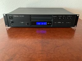 TASCAM CD-200 – PROFESSIONELLER CD-PLAYER