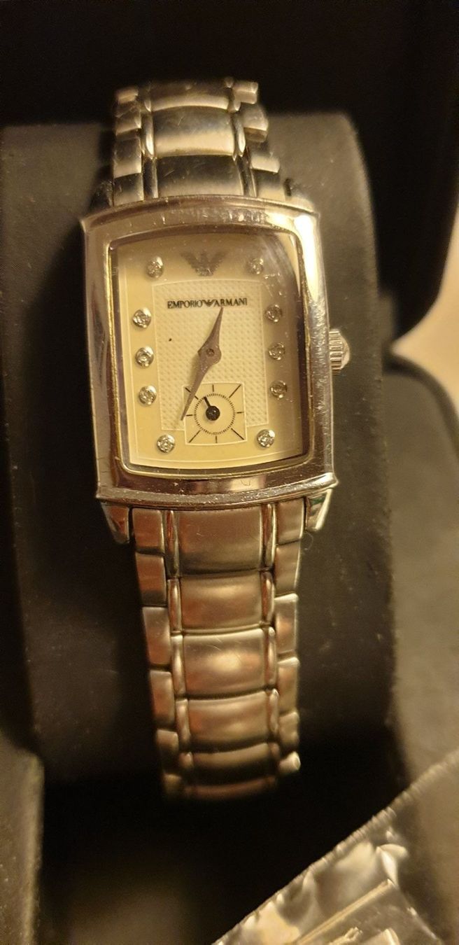 Armani Montres: Armani Damenuhr – D'occasion à Zürich par bre_22v9 2