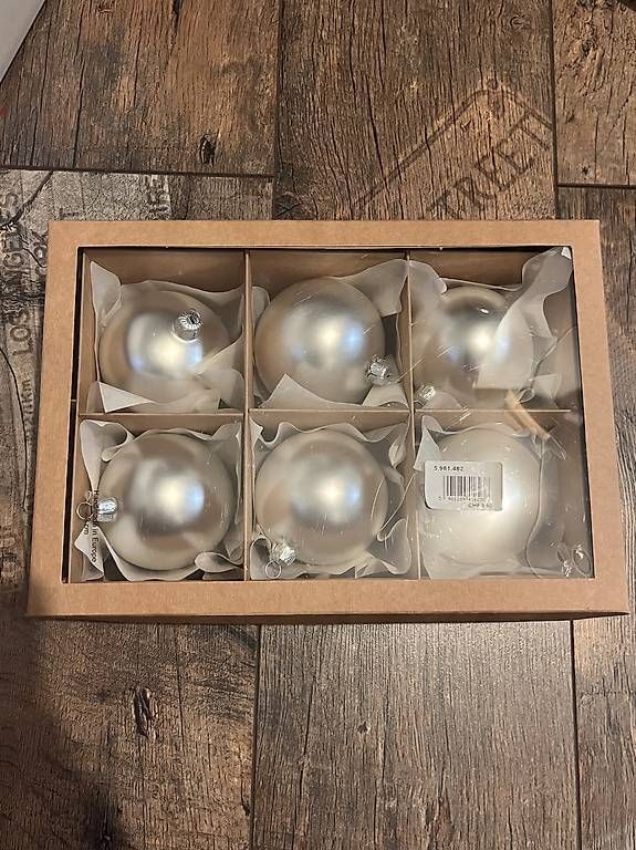 Tutte le decorazioni: Weisse Weihnachtskugel/Christbaumschmuck – Usato da Köniz venduto da mcp_l62p
