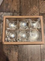 Weisse Weihnachtskugel/Christbaumschmuck