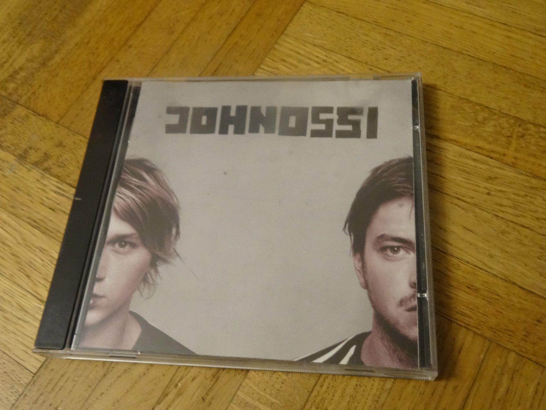 CD: Johnossi - Johnossi CD – Usato da Olten venduto da Disc-Ausverkauf