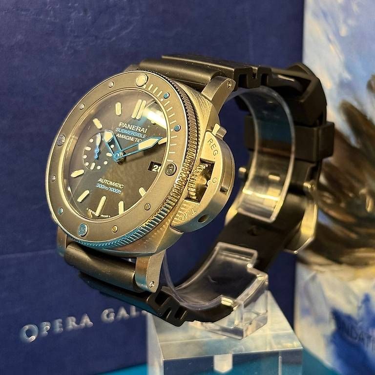 Orologi: Panerai Luminor Submersible PAM01389 – Usato da Genève venduto da minty.watches 1