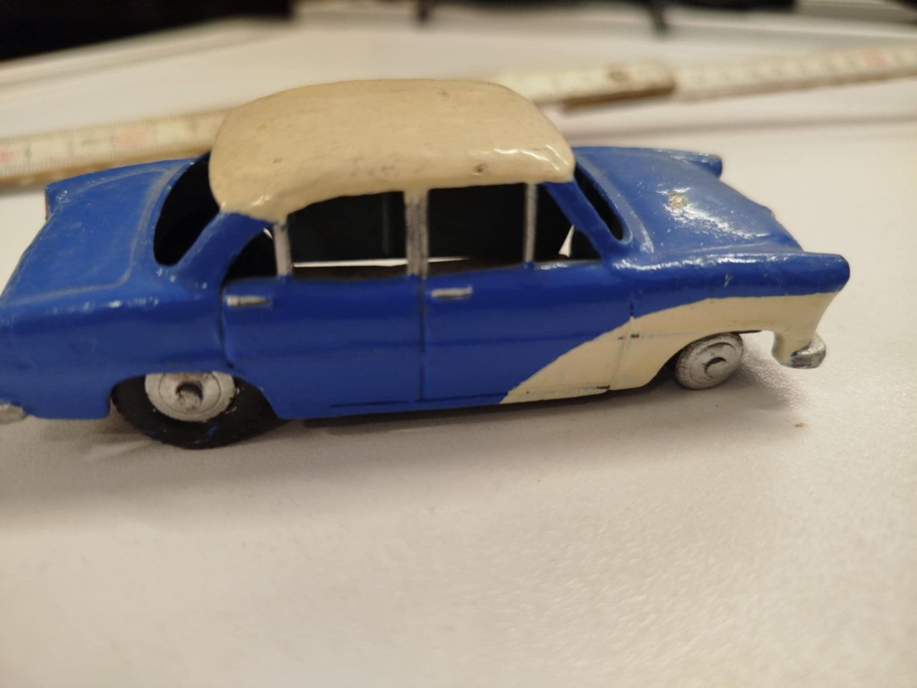 Dinky Toys Modellautos: Dinky Toys (nr 27) – Gebraucht aus La Chaux-de-Fonds von Emmaus2300CDF 3