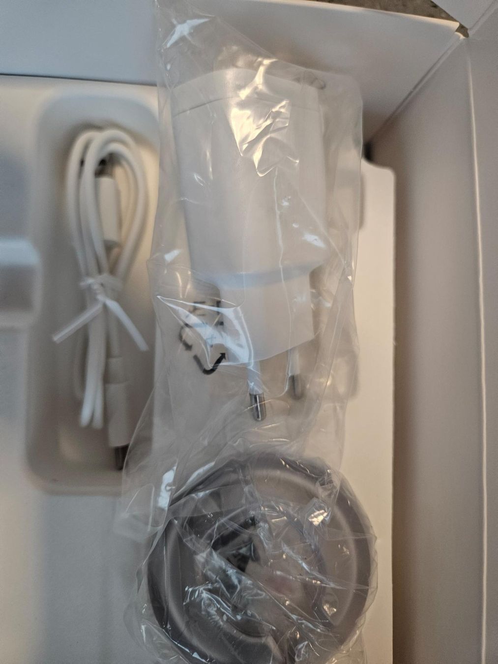 Philips Chargements: Etui und Ladestation Philips sonicare 9900 – Neuf avec emballage d'origine à Hedingen par mar_zdx9 1
