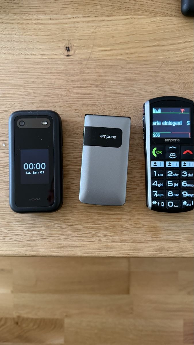 Telefoni cellulari / Smartphones: diverse Handys und Tablets – Usato da St. Gallen venduto da ZeusCenturion 3