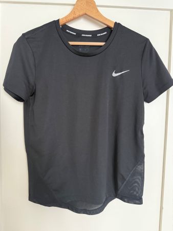 T-shirt Nike