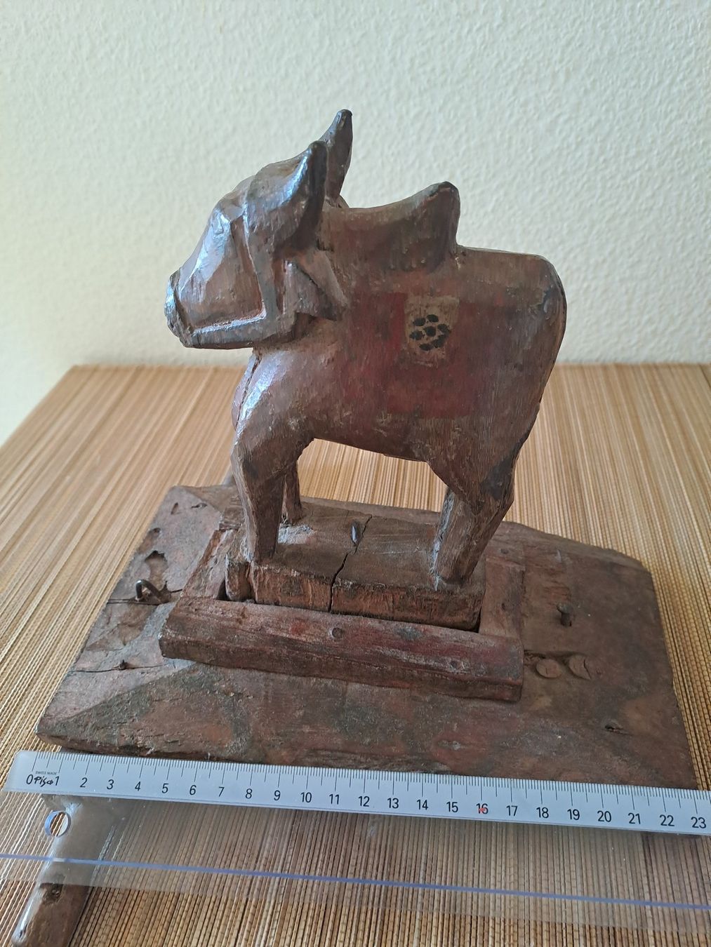 Statuette: INDE ANTIQUE  JOUET NANDI EN BOIS – Usato da LAUSANNE venduto da KWEW 5