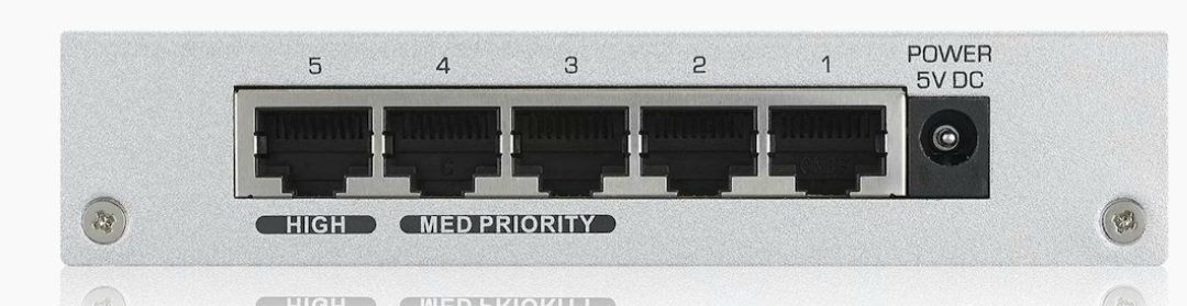 Zyxel Hub & Switch: ZYXEL GS-105Bv3 – Usato da Ottenbach venduto da Budy81 1
