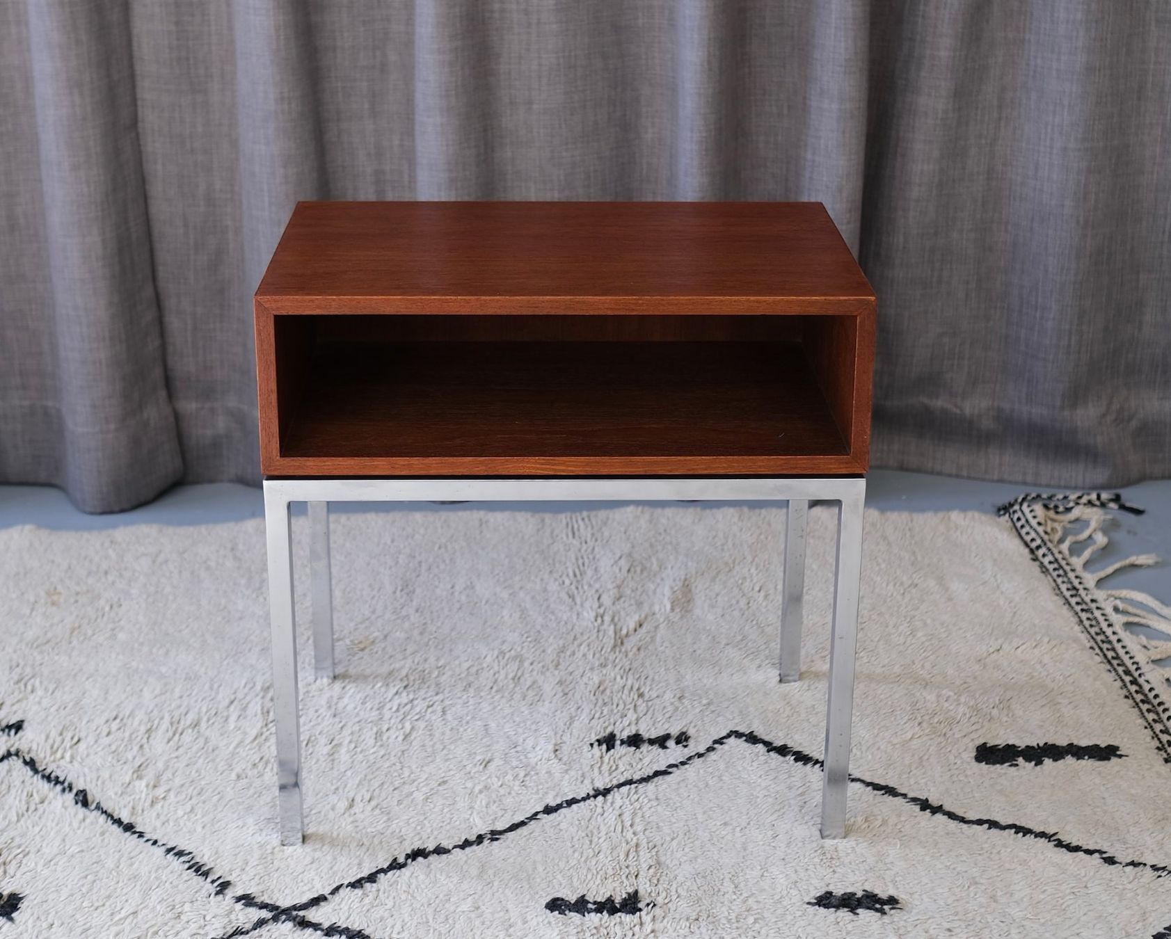 Knoll Tables: Side table, console by Florence Knoll 1960's – D'occasion à Bern par Zmodern_VIN 2