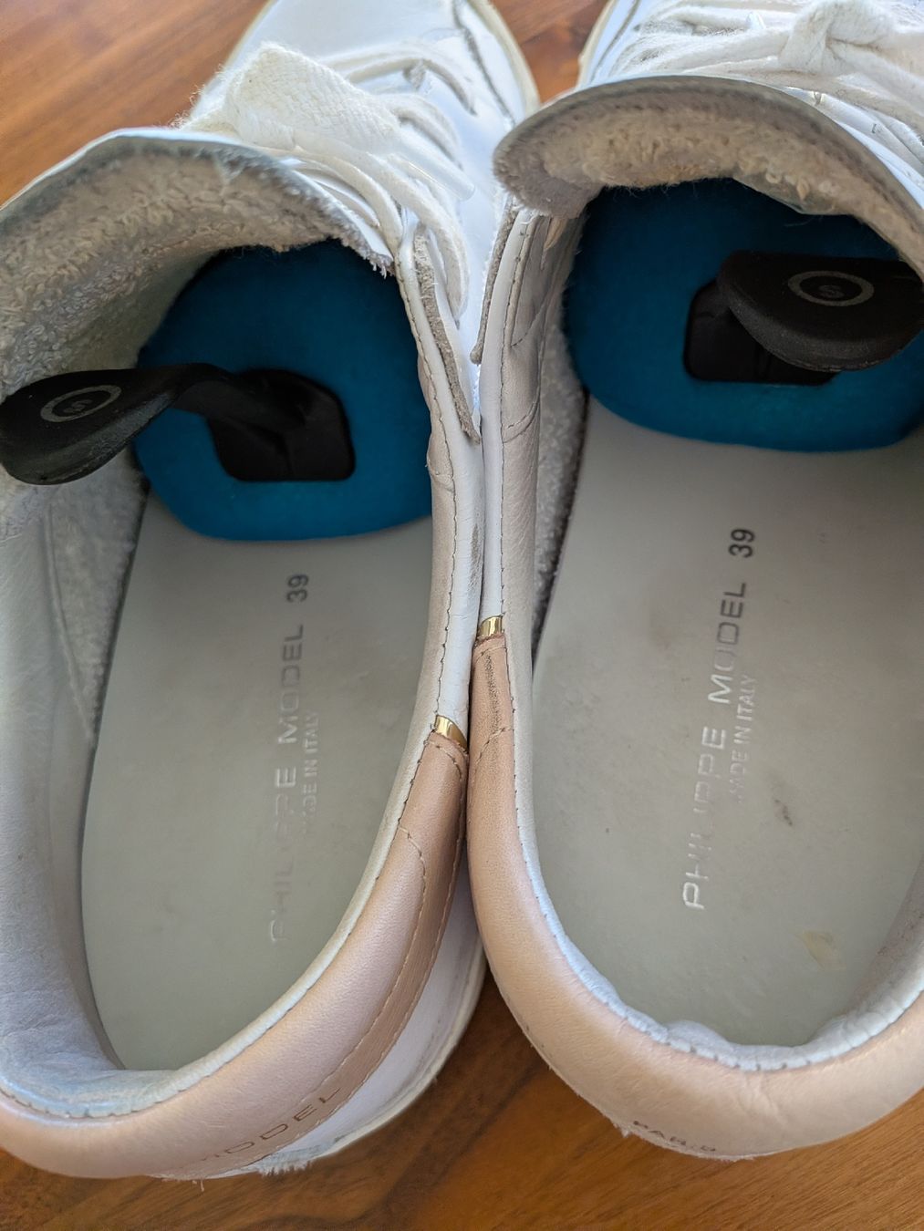Scarpe da donna: Philippe Model,  weiss Leder Grösse 39 gebraucht – Usato da Lengnau AG venduto da Martinwh99 3