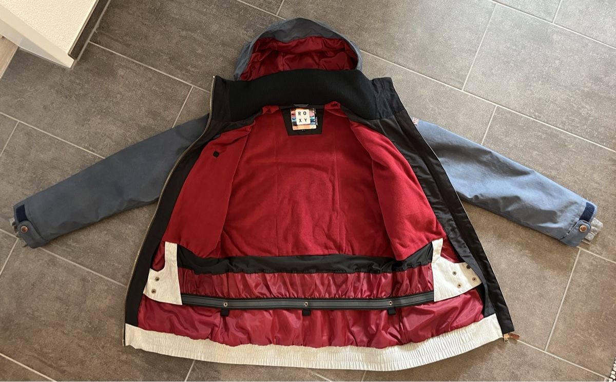 Roxy Giacche: Roxy Damen Ski-/ Snowboardjacke – Usato da Hinwil venduto da charlietango 4