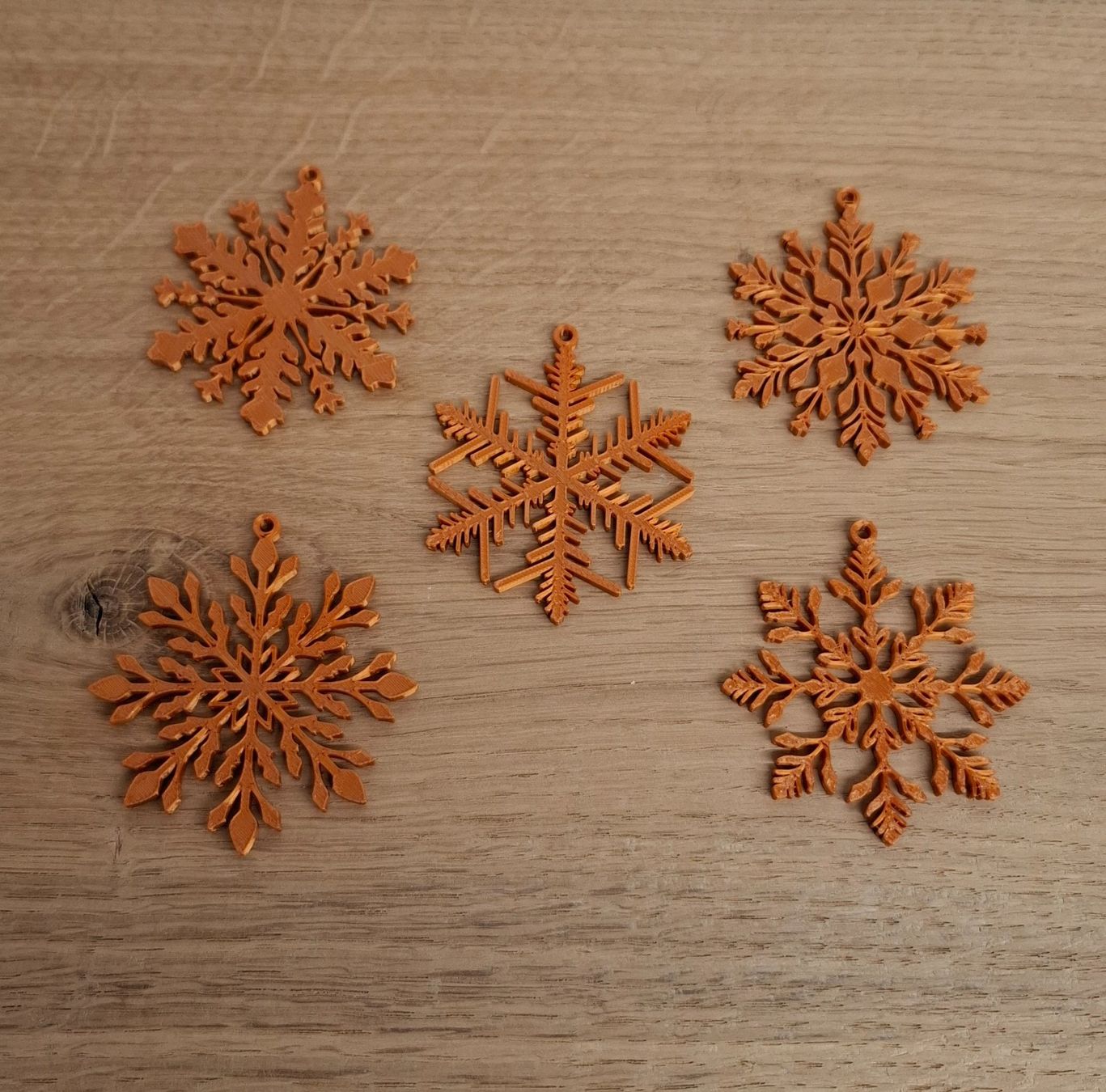 Tutte le decorazioni: 5er Set Schneeflocken Winterdeko Christbaum Schmuck – Nuovo e nell'imballaggio originale da Zug venduto da marc.attinger 4