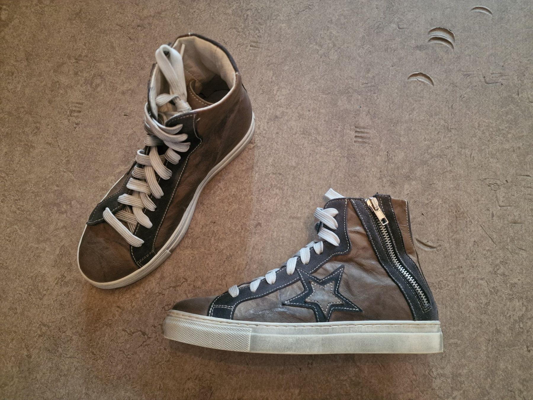 Chaussures hommes: Lederturnschuhe 37 – D'occasion à Uster par Witchblade5