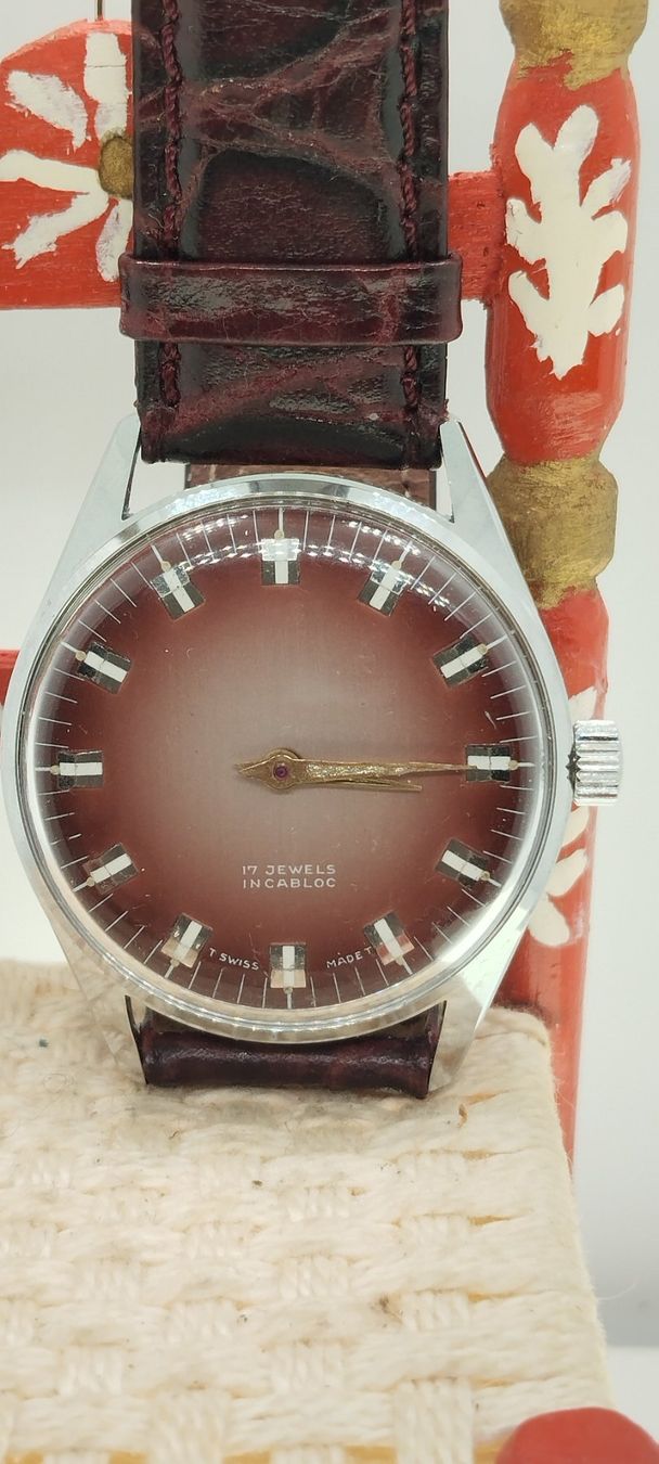 Orologi: Montre de récupération – Usato da La Chaux-de-Fonds venduto da jac_9llg