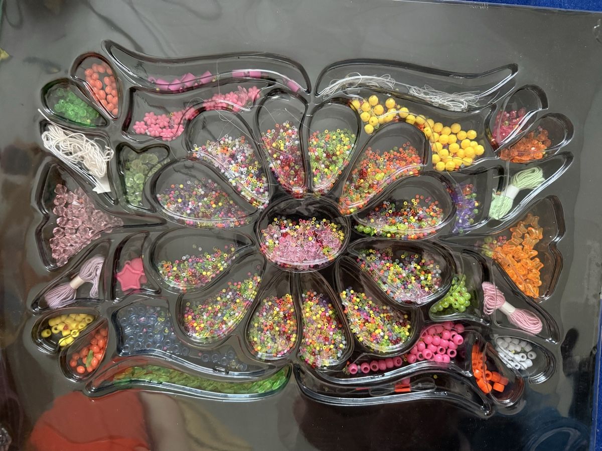 Perle (finte): Kit de perles et accessoires  – Usato da Tavannes venduto da calimero1012 1