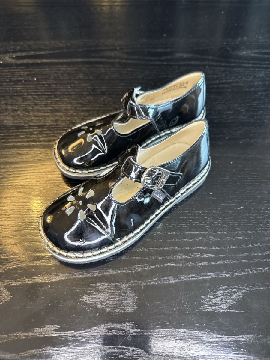 Scarpe per ragazzi: Chaussures Aster 29 neuve  – Nuovo (secondo la descrizione) da la chaux de fonds venduto da netspockette