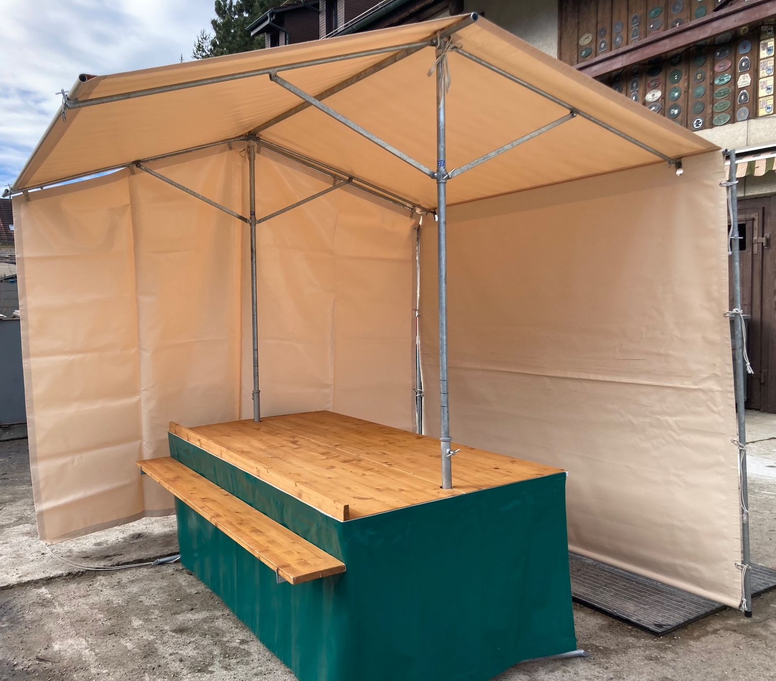 Altro per Eventi aziendali & Feste: Marktstand von Fehrtech in einem Top Zustand – Usato da Winterthur venduto da isa_6jj9
