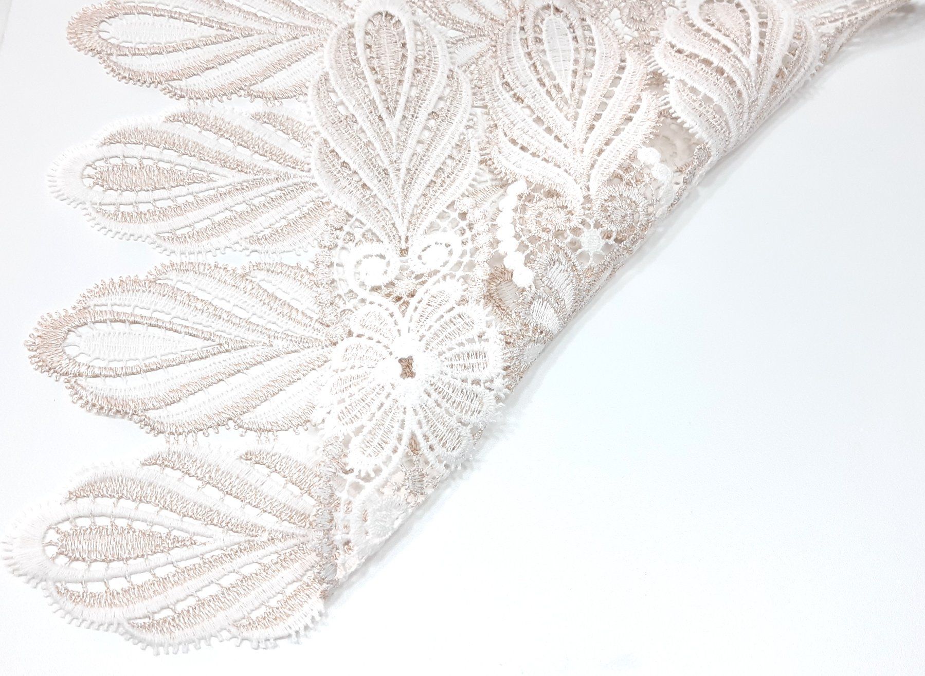 Sonstige Tischwäsche: Spitzenstoff - Tissu dentelle – Neu (gemäss Beschreibung) aus Savagnier von Marderuth 1
