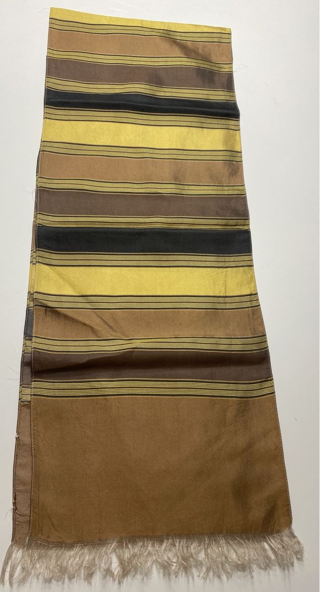 Foulard & Sciarpe: Seiden Schal 🌸 – Usato da Opfikon venduto da Luis144