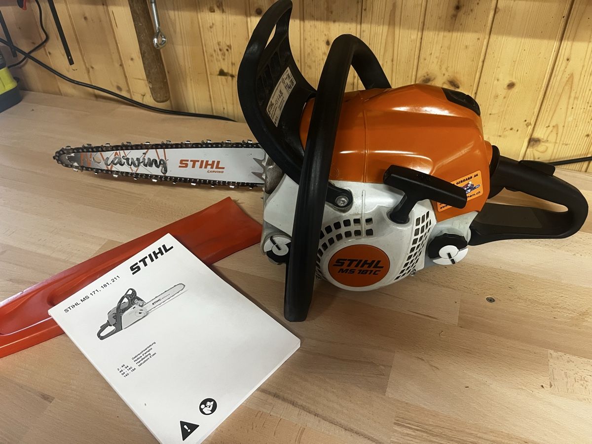 Stihl Scies: Stihl Ms181C Carving – D'occasion à Hergiswil b.Willisau par Bombardier02