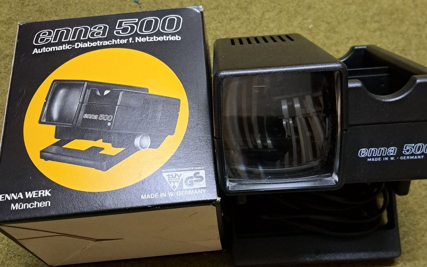 Videoprojektoren: Enna 500 Automatic-Diabetrachter mit Originalverpackung – Gebraucht aus Wangen ZH von nad_9h5v