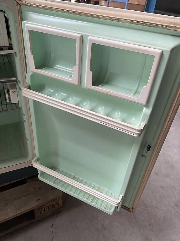 Siemens Kühlschrank: Ancien Frigo Siemens – Gebraucht aus Chamoson von a_laroyale 1