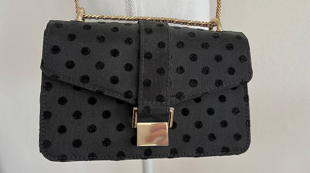 Borse da donna: Tasche gold/schwarz mit Punkten – Usato da Volketswil venduto da oli_l2zq 1