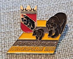 E276 - Pin Kantons Polizei Bern Verkehr.