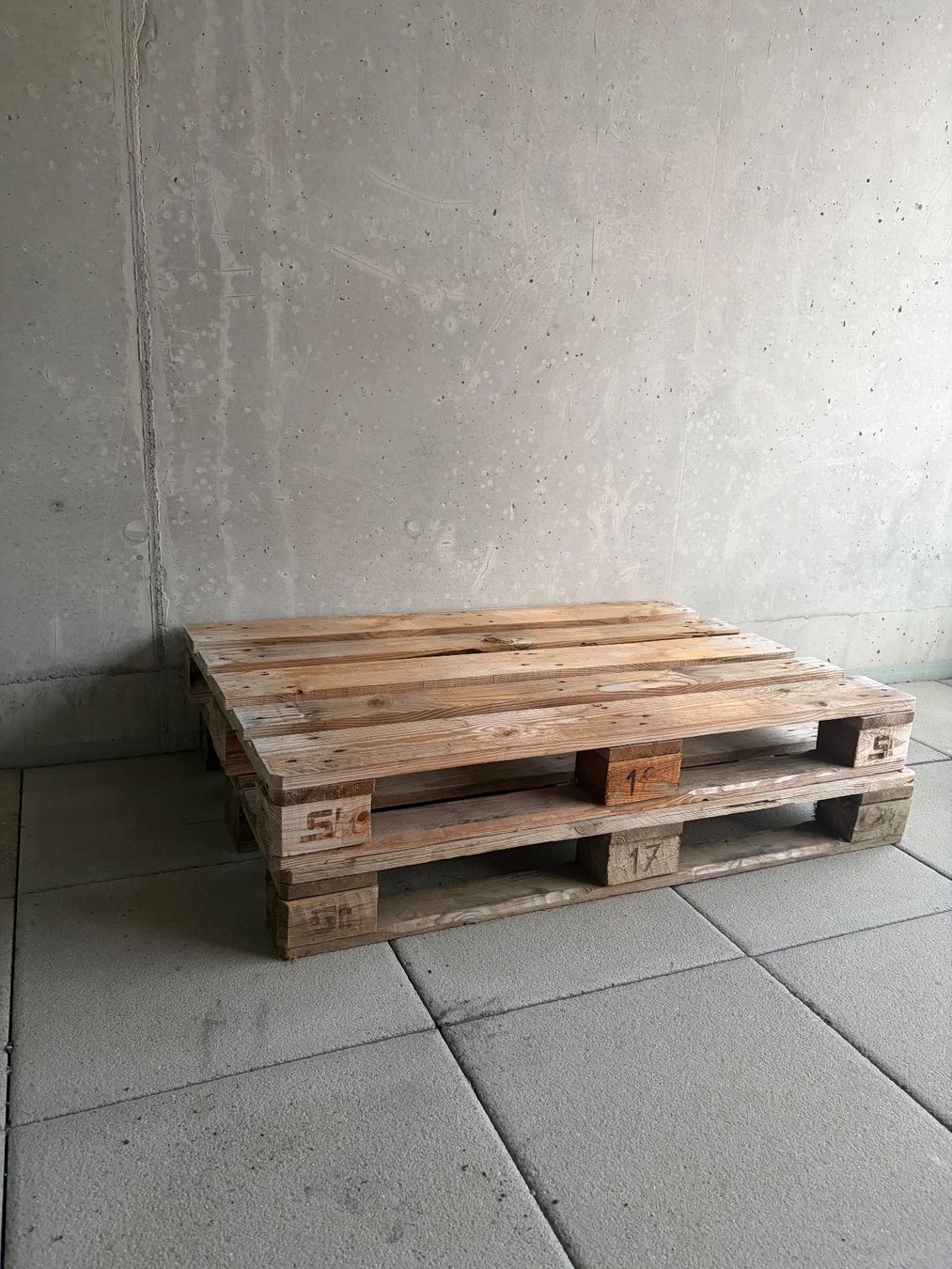 Pallets: Holzpaletten – Usato da Windisch venduto da Laura_1991 1