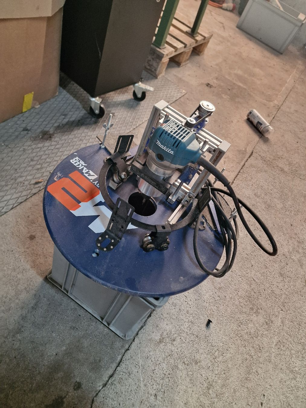 Makita Tutte le macchine: Oberfräsen umbau auf CNC – Usato da Mols venduto da L.M.123