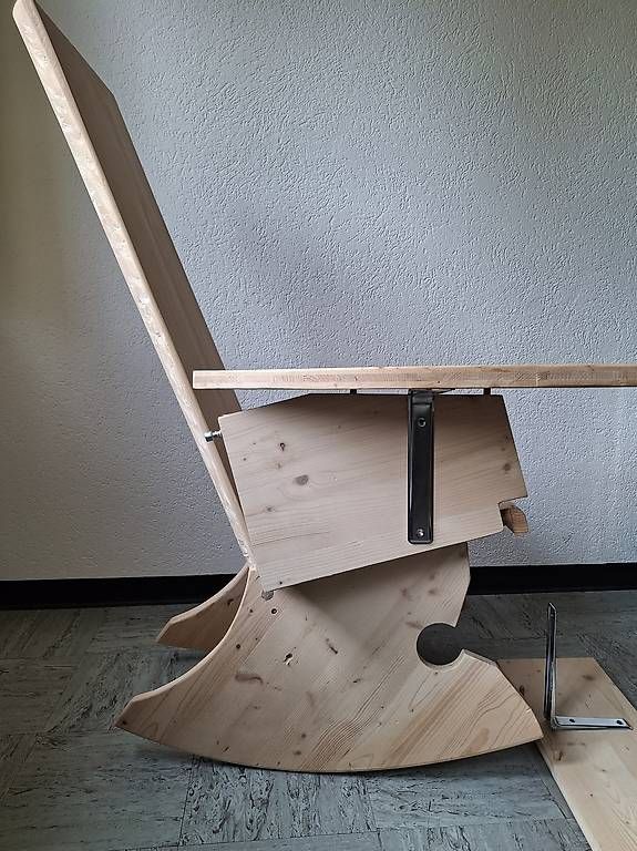 Sedie: Schaukelstuhl mit Armlehnen – Usato da Melchnau venduto da Energypit