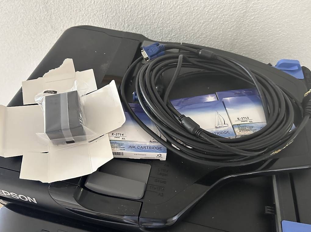 Imprimantes: epson tintenstrahldrucker mit A3  – D'occasion à Wettingen par GMB1 2