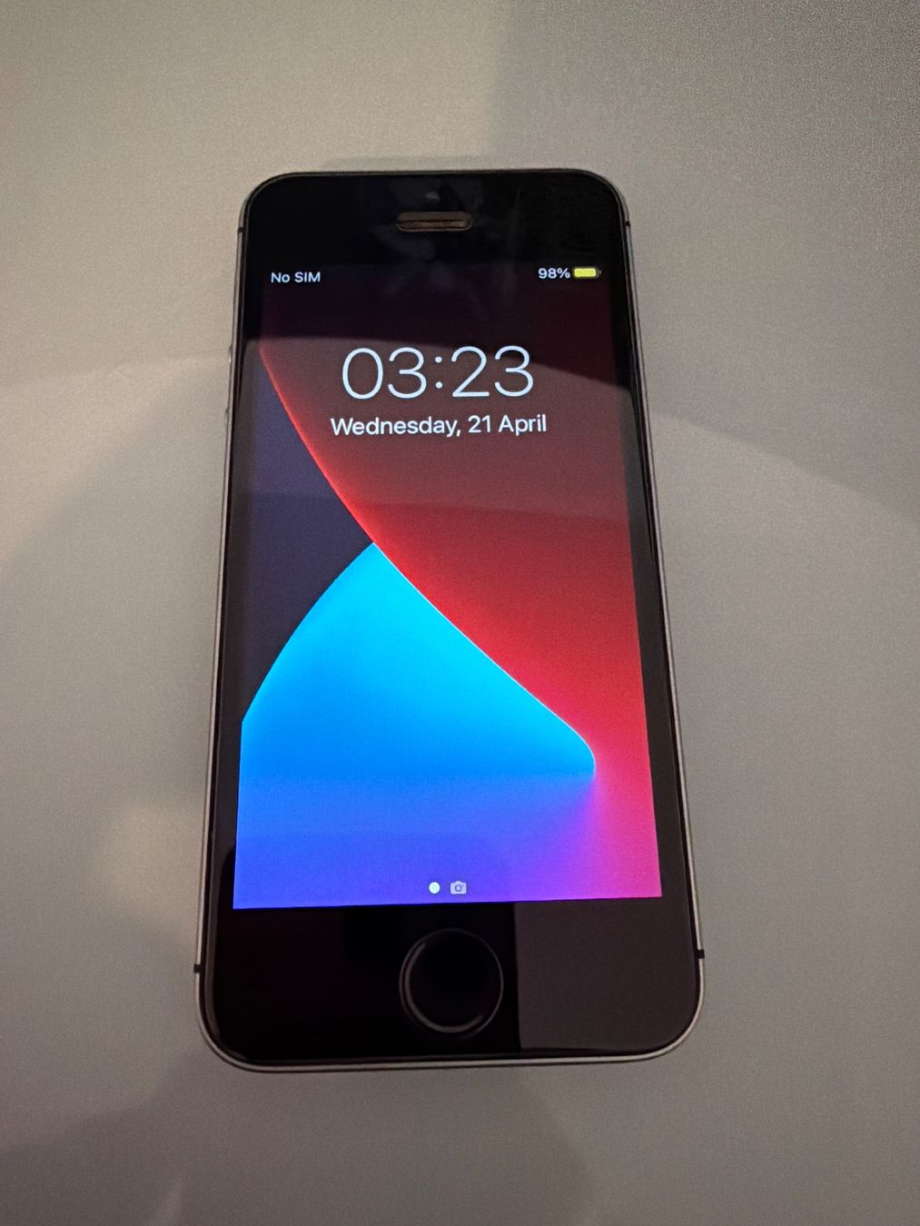 Apple Telefoni cellulari / Smartphones: iPhone SE 32GB - Black - Excellent Condition – Usato da Altstätten SG venduto da ProPCH 1
