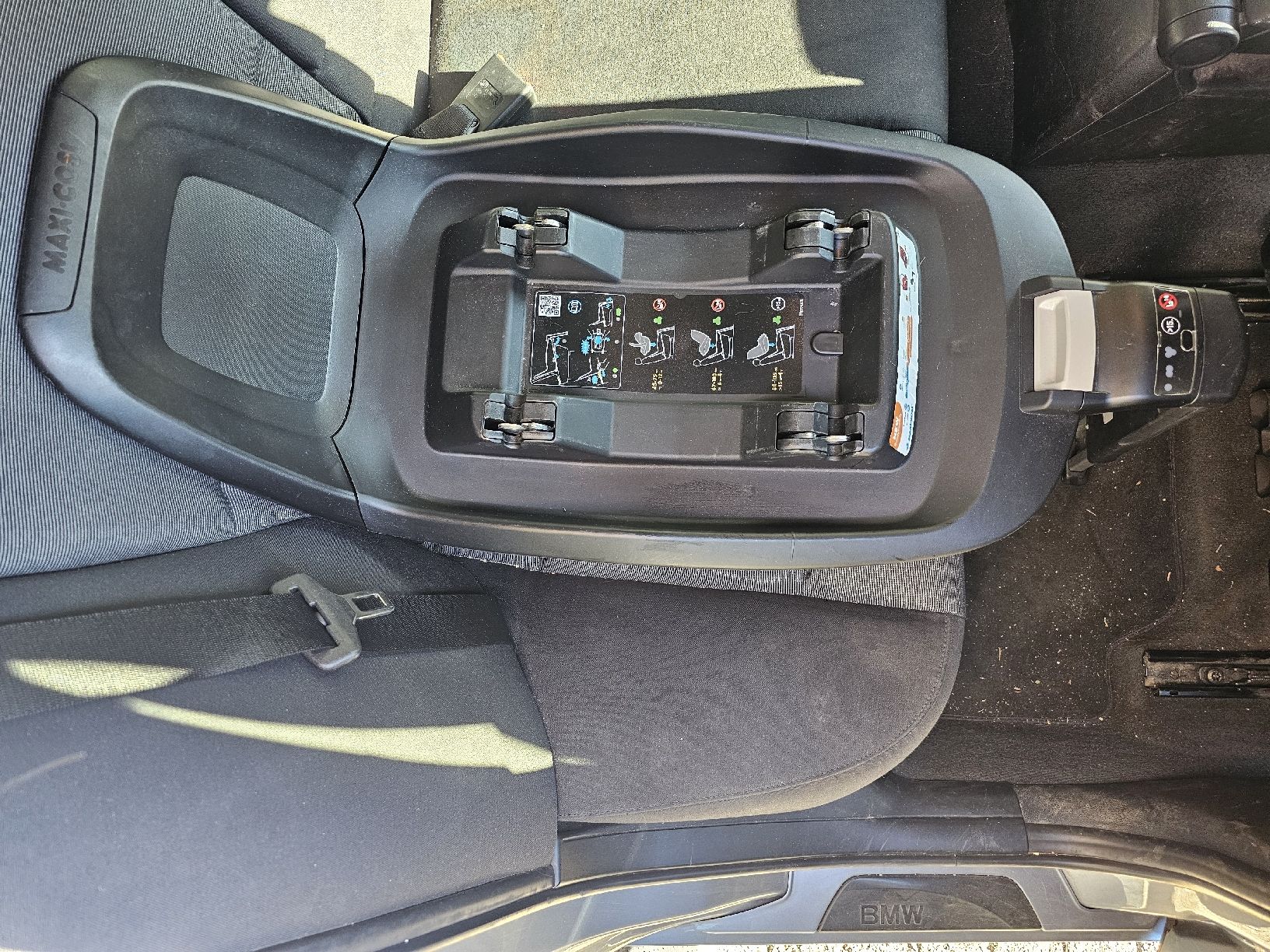 Maxi-Cosi Seggiolini per auto: Autositz Babysitz Basis 2wayfix Maxi Cosi mit Isofix – Usato da Zürich venduto da Masgo 2