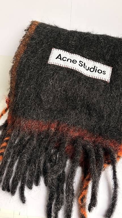 Foulards, Tücher & Schals: Acne Studio Schal mit Logo-Patch – Gebraucht aus Basel von kis_g8bg 3