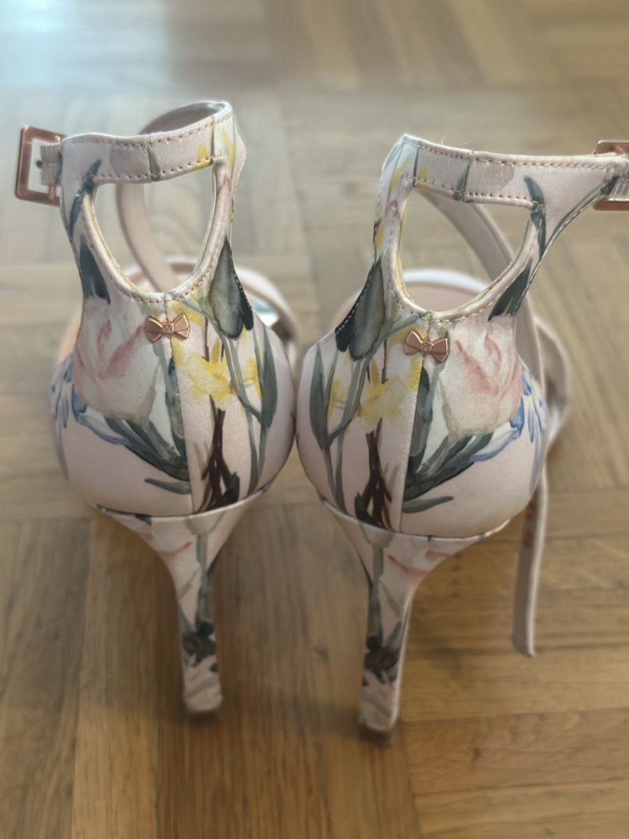 Ted Baker Scarpe da donna: Sandaletten von Ted Baker – Nuovo (secondo la descrizione) da Bern venduto da ambeck 1