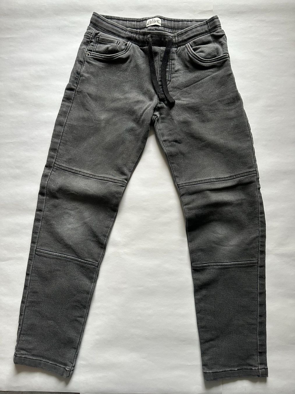 Pantaloni: Alive Jeans Gr. 152 – Usato da Boppelsen venduto da KASIBO