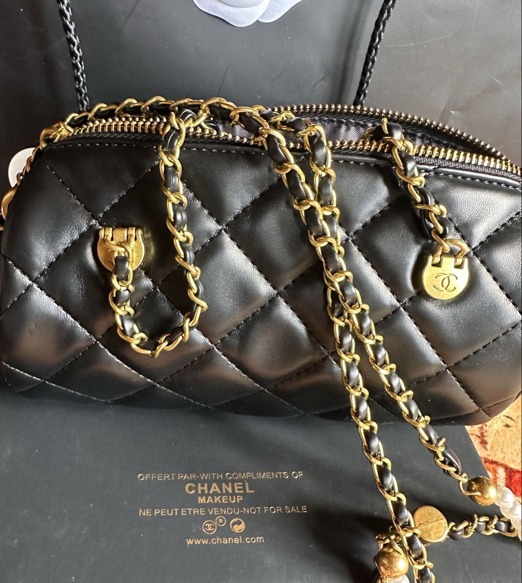Chanel Taschen für Damen: Beauty VIP Customer Gift – Neu und originalverpackt aus Heimberg von Sabe_Frau 3