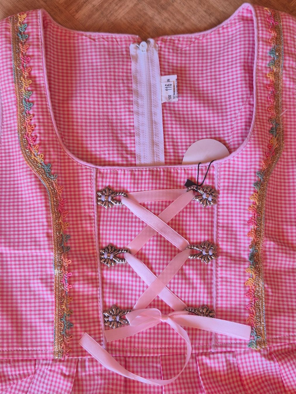 Vestiti & Gonne: Rosa Dirndl/ Röckli – Nuovo (secondo la descrizione) da Frutigen venduto da bueschlen.me 2
