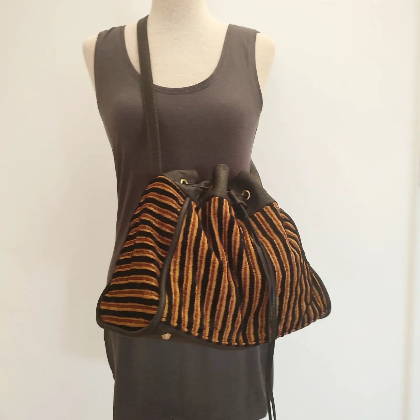 Borse da donna: Speziell Tasche. Hand Made – Nuovo (secondo la descrizione) da Bellikon venduto da MellonCollieMitTwint 3