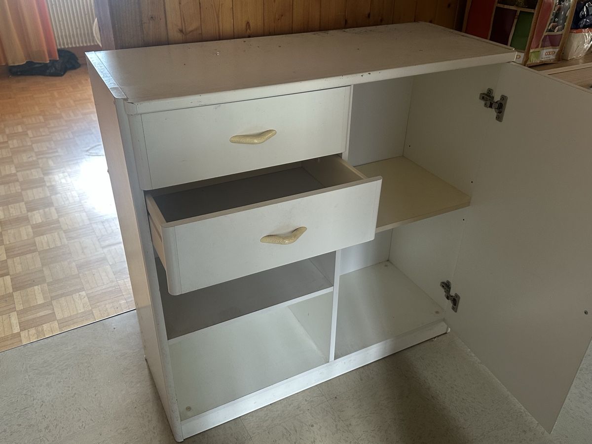 Kommoden: Schrank/Kommode weiss  – Gebraucht aus Brienz von SarMi7 1