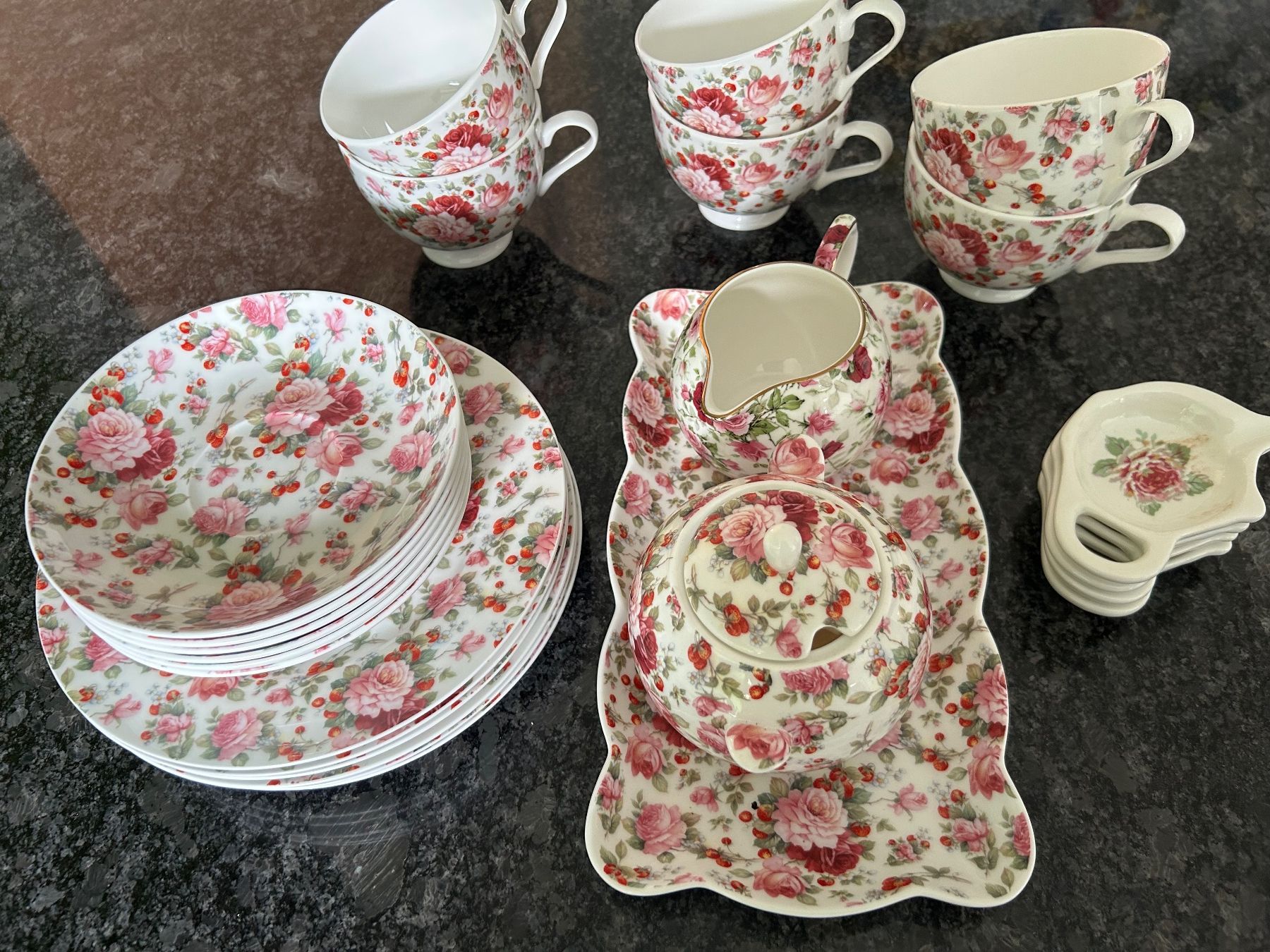 Geschirrsets: Kaffee/Tee-Service Vintage 6fach – Gebraucht aus Sevelen von Glueckstreffer.62