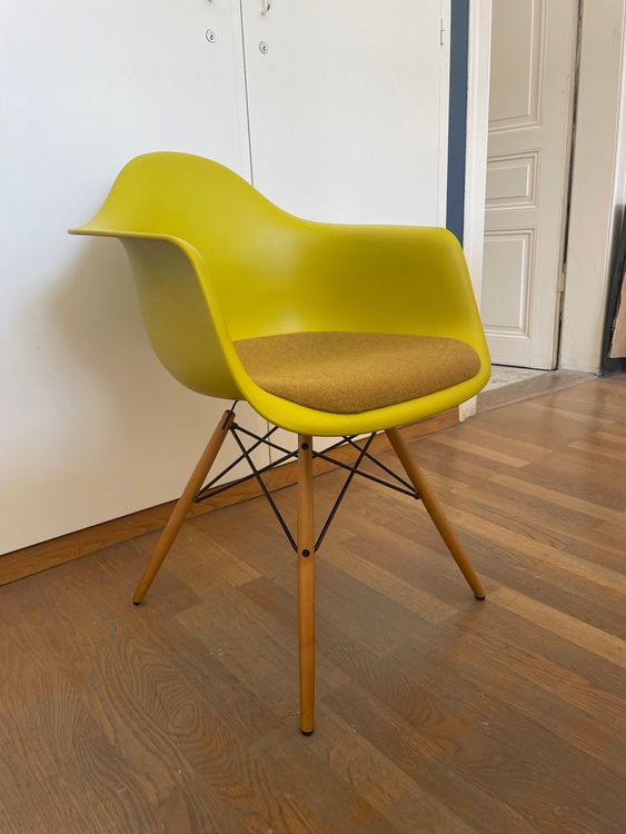 Vitra Eames Plastic Armchair DAW, Design Ray & Charles Eames Kaufen