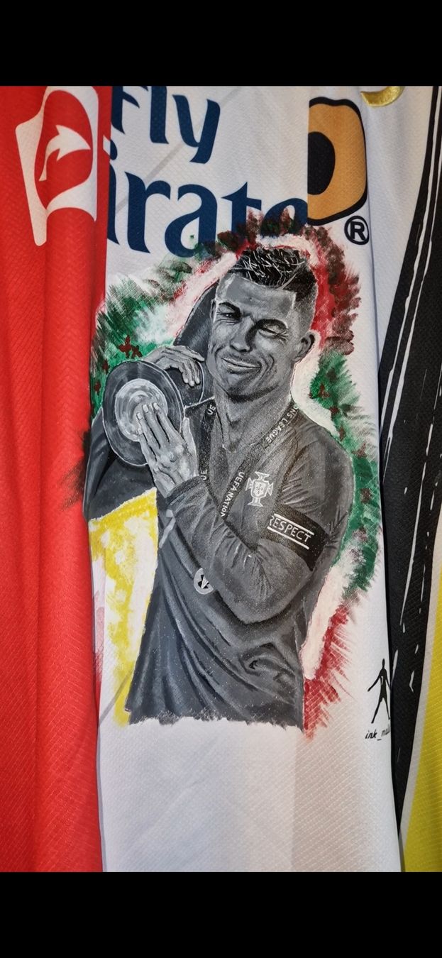 Maillots de corps & Pantalons: maillot unique de Ronaldo peint à la main – Neuf avec emballage d'origine à Rue par vin_cj76