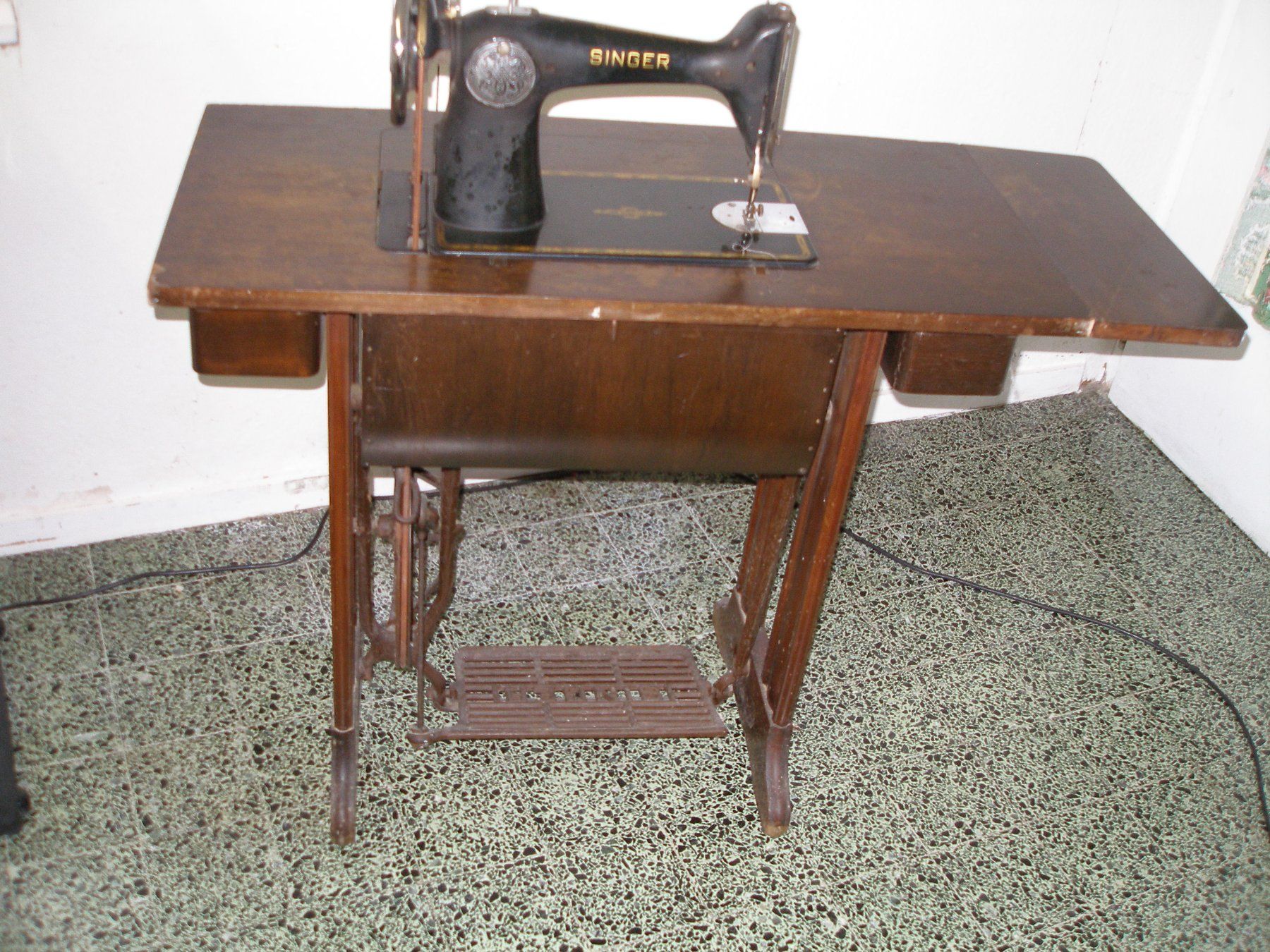 Singer Machines à coudre: Machine à coudre ancienne – D'occasion à jussy par monniati1951 8