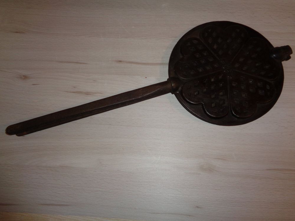 ANTIK WAFFELEISEN GF GUSSEISEN F HOLZHERD GRILL FEUERSTELLE Kaufen