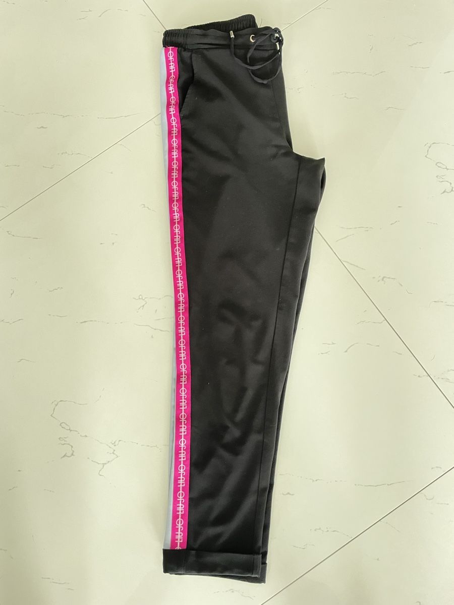 Liu Jo Pantaloni: Liu Jo  Home / Trainer Hose – Usato da Ennetbürgen venduto da scriccolo
