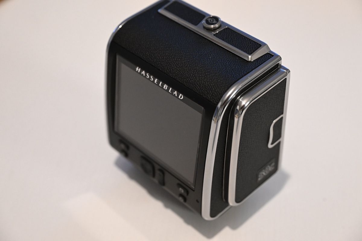 Hasselblad Kamera: Hasselblad CFV 50C with 4 Batteries – Gebraucht aus Zürich von  8